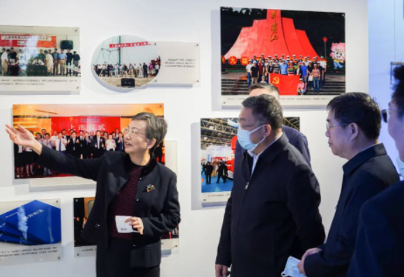 中石化高級副總裁劉宏斌一行益臨神開參觀考察(圖5) 中石化高級副總裁劉宏斌一行益臨神開參觀考察(圖5)